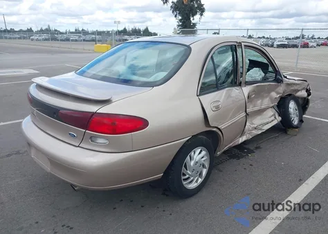 1998 Ford Escort Se z USA, uszkodzony, nr VIN 1FALP13P1WW112910